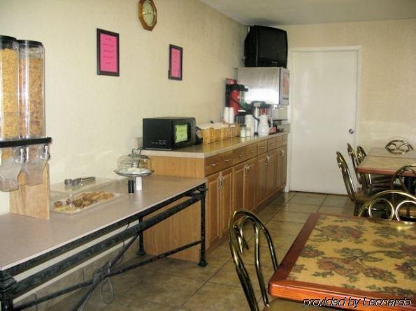 Super 8 By Wyndham Fort Worth Tx Restaurant bilde
